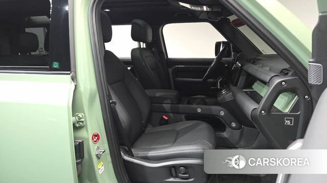 Land Rover Defender (L663) id 4540473 из Кореи 40
