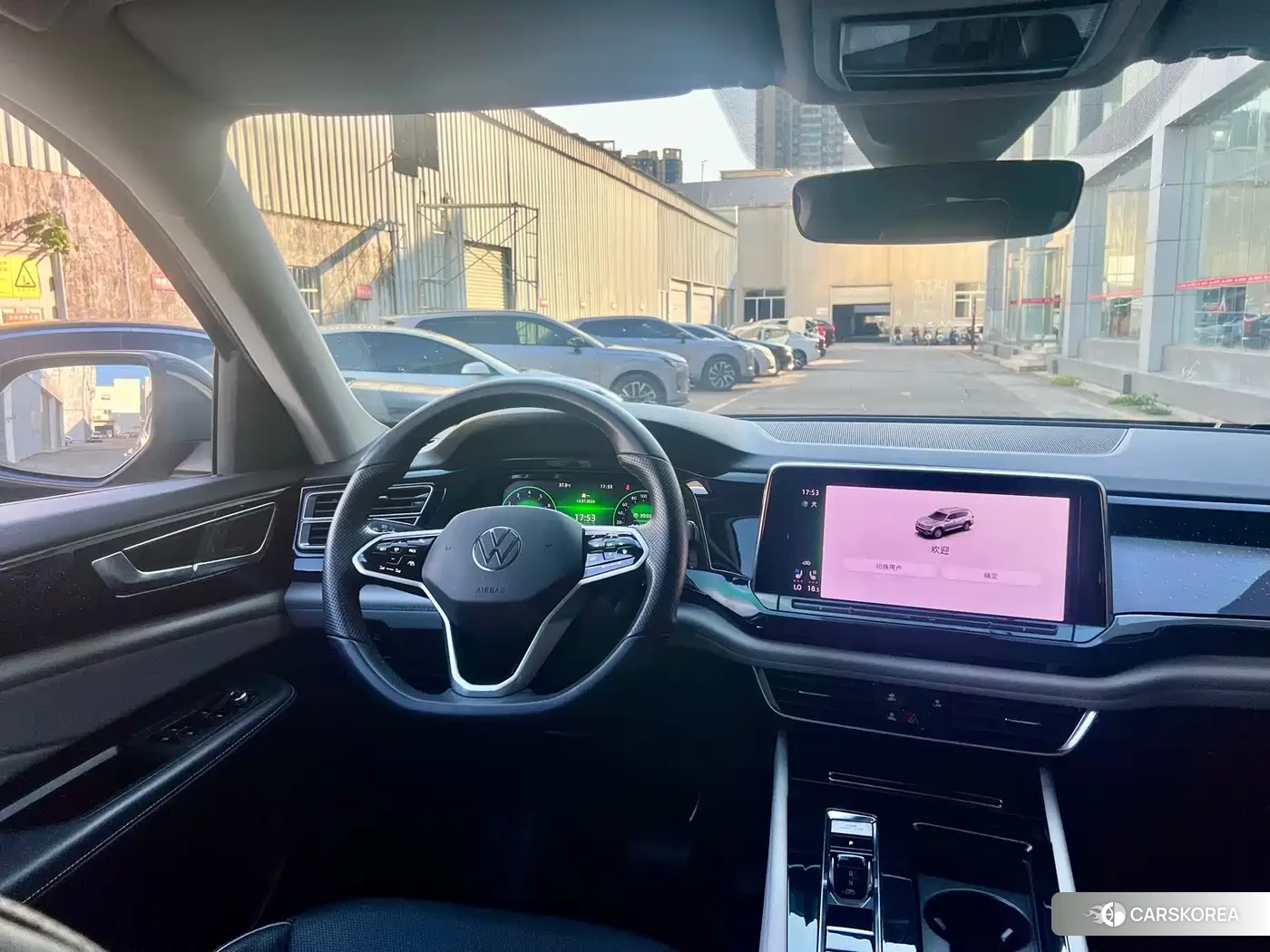 Volkswagen Touareg id 4607088 из Китая 11