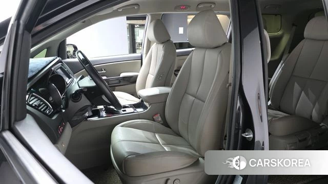 Kia The New Carnival id 3872921 из Кореи 20