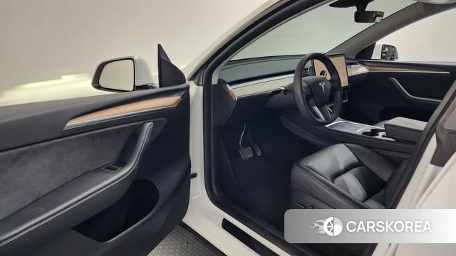 Tesla Model Y id 4863223 из Кореи 31