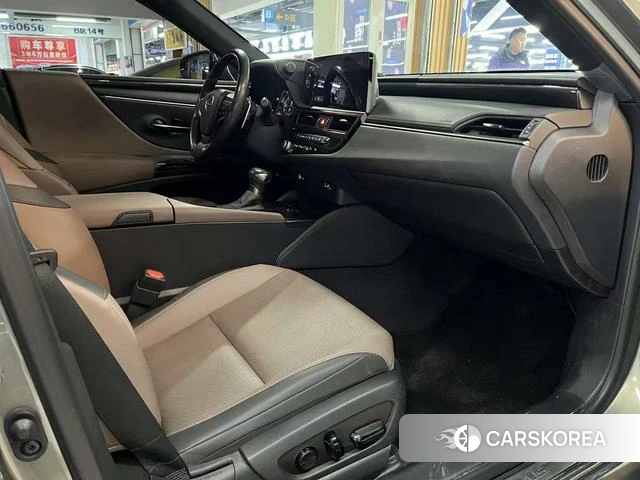 Lexus ES id 4276293 из Китая 14