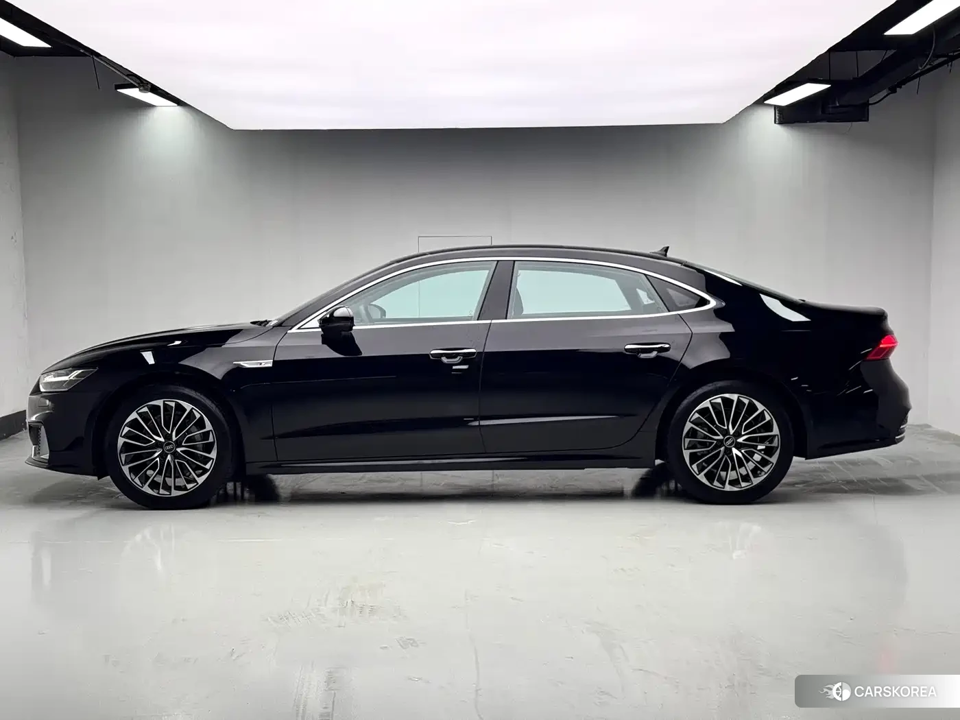 Audi A7L id 4600760 из Китая 20