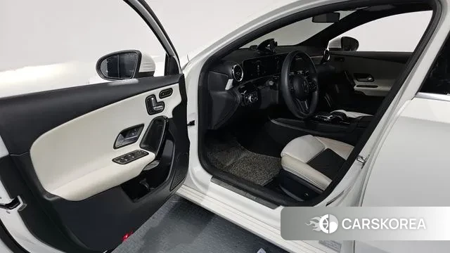 Mercedes-Benz A-Class W177 id 3494159 из Кореи 20