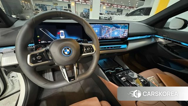 BMW 5 Series (G60) id 4333963 из Кореи 20