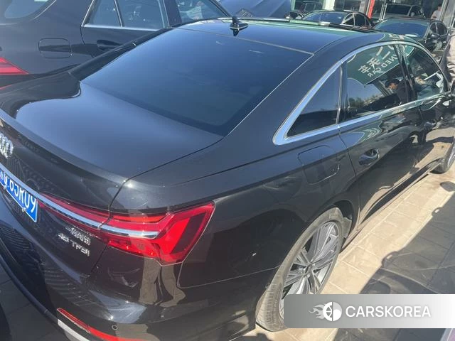 Audi A6L id 3908400 из Китая 15