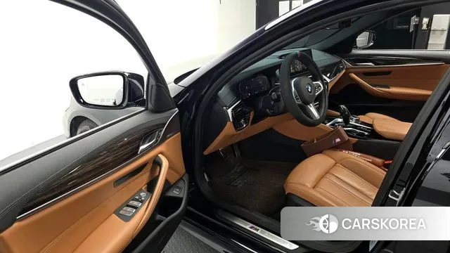 BMW 5 Series (G30) id 3772104 из Кореи 20