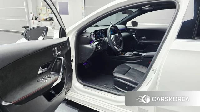 Mercedes-Benz A-Class W177 id 4309509 из Кореи 31