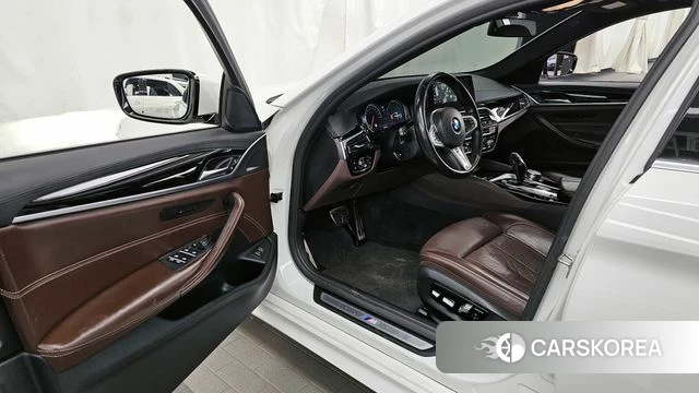 BMW 5 Series (G30) id 4378079 из Кореи 34