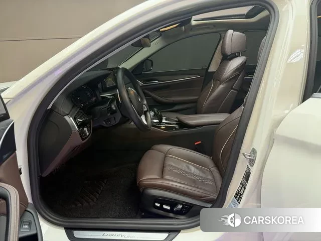 BMW 5 Series (G30) id 3411143 из Кореи 20