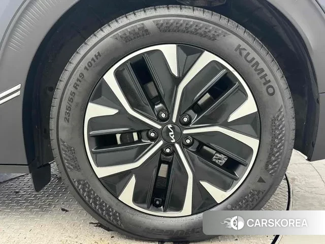 Kia EV6 id 3645973 из Кореи 13