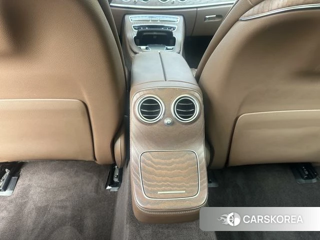 Mercedes-Benz E-class id 4265970 из Китая 16