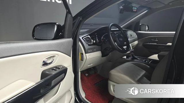 Kia All New Carnival id 4430625 из Кореи 31