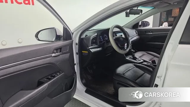 Hyundai Avante AD id 3439935 из Кореи 20