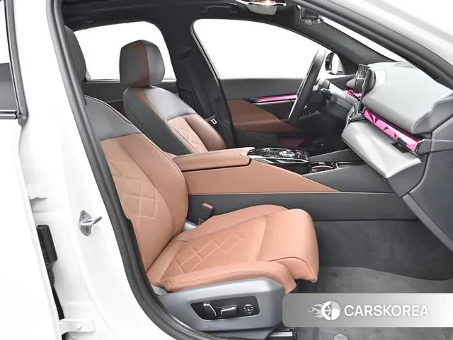 BMW 5 Series (G60) id 3415268 из Кореи 20