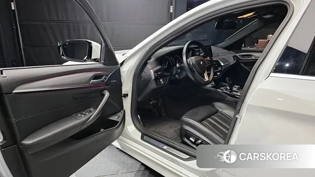 BMW 5 Series (G30) id 3485149 из Кореи 20