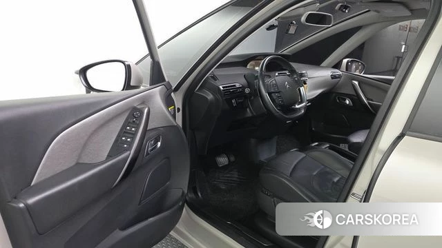 Citroen / DS Grand C4 Picasso id 4435634 из Кореи 34