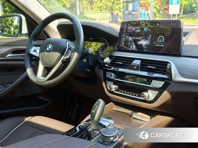 BMW 5 series PHEV id 4277992 из Китая 17