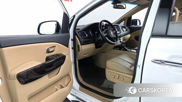 Kia The New Carnival id 4384519 из Кореи 20