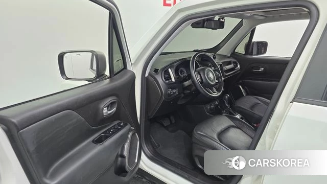 Jeep Renegade id 4294671 из Кореи 35