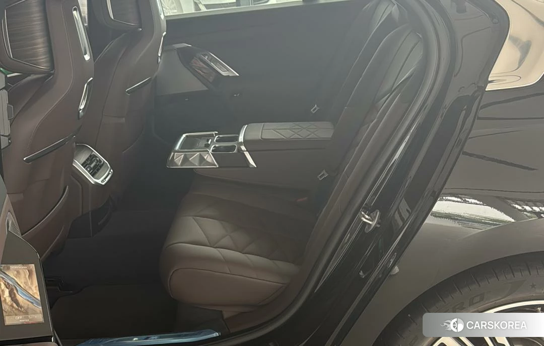 BMW 7 series id 4473786 из Китая 15