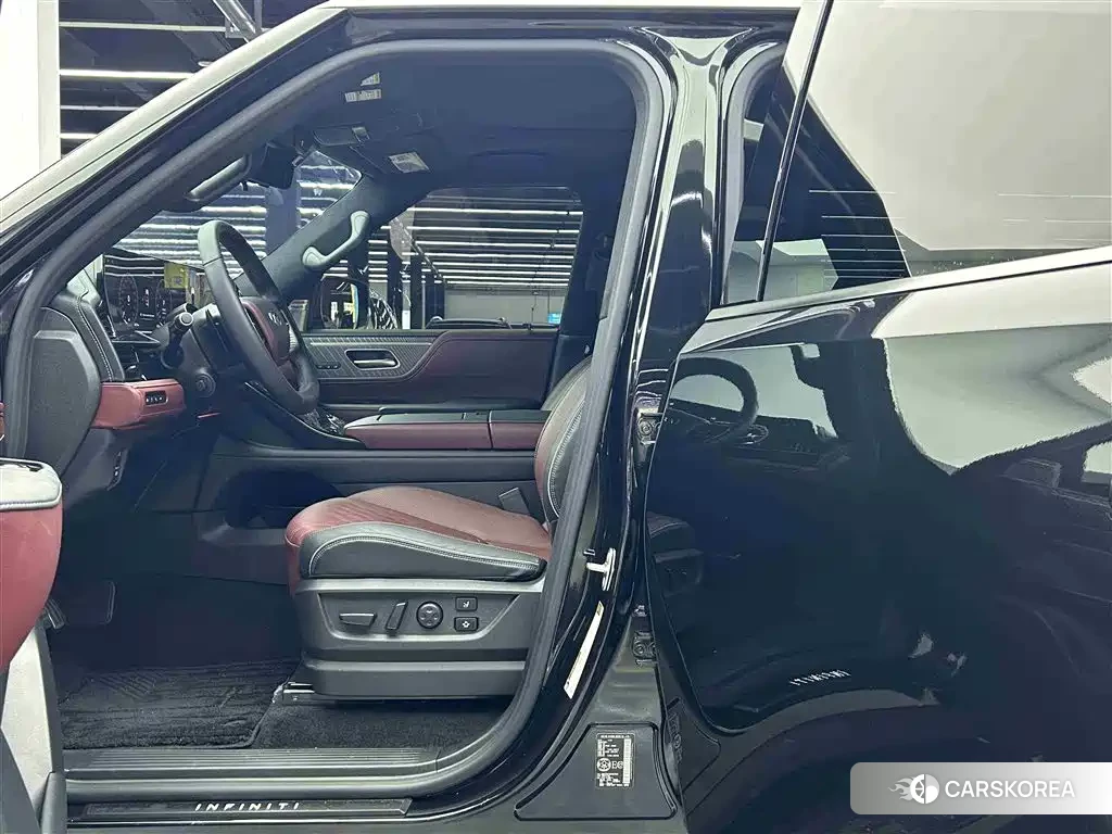 Infiniti QX80 id 4577475 из Китая 20