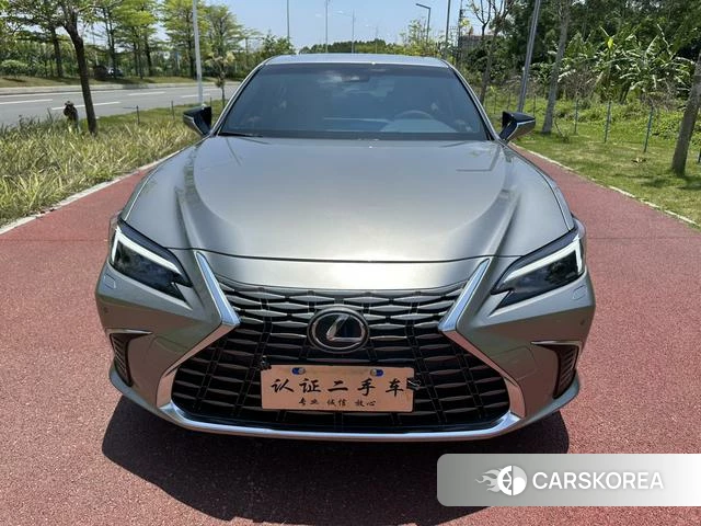 Lexus ES id 4301839 из Китая 13