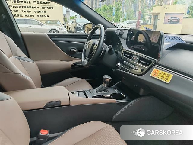 Lexus ES id 4291531 из Китая 14
