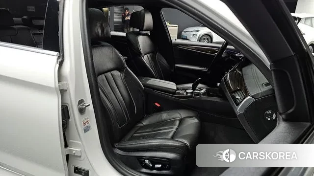 BMW 5 Series (G30) id 3438710 из Кореи 20