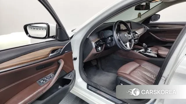 BMW 5 Series (G30) id 3530912 из Кореи 20