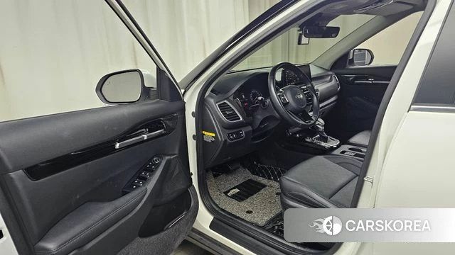 Kia Seltos id 4435197 из Кореи 32