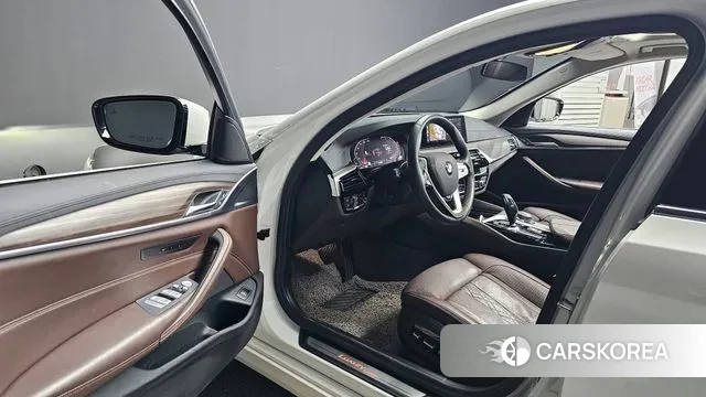 BMW 5 Series (G30) id 3444548 из Кореи 20