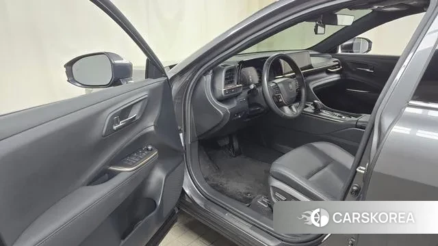 Toyota Crown Crossover id 3596423 из Кореи 20