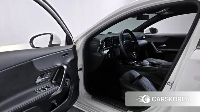 Mercedes-Benz A-Class W177 id 3482819 из Кореи 20