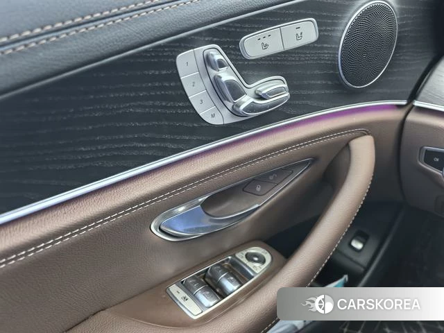 Mercedes-Benz E-class id 4299973 из Китая 18