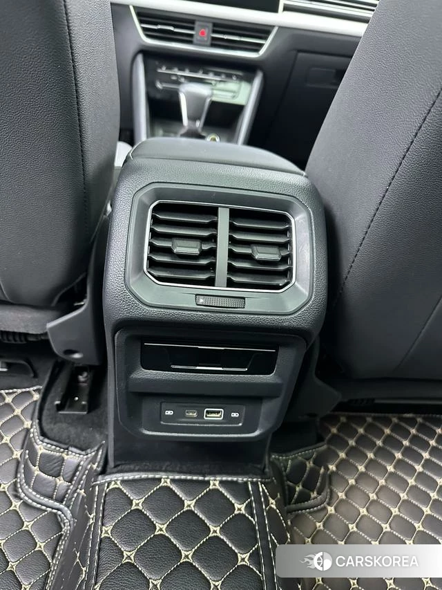 Volkswagen Tiguan L id 4277778 из Китая 22
