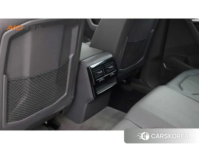 Volkswagen Touareg id 4258642 из Китая 10