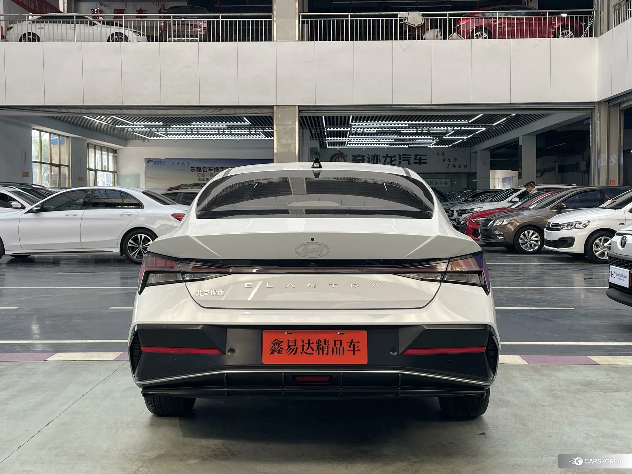 Hyundai Elantra id 4426717 из Китая 18