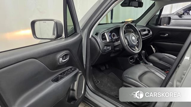 Jeep Renegade id 4475985 из Кореи 29