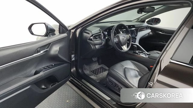 Toyota Camry (XV70) id 3905520 из Кореи 20