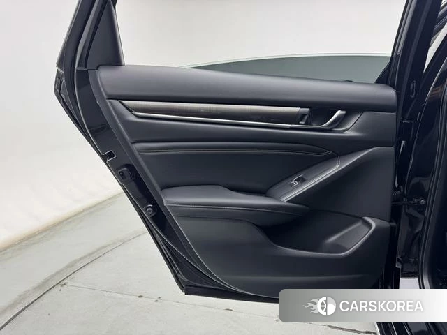 Honda Accord id 4207113 из Китая 28