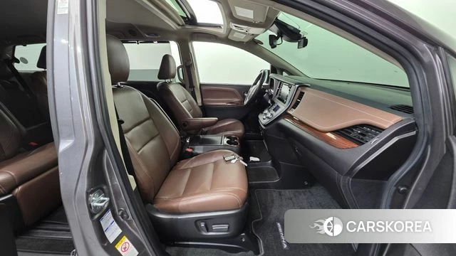 Toyota Sienna id 3873910 из Кореи 20