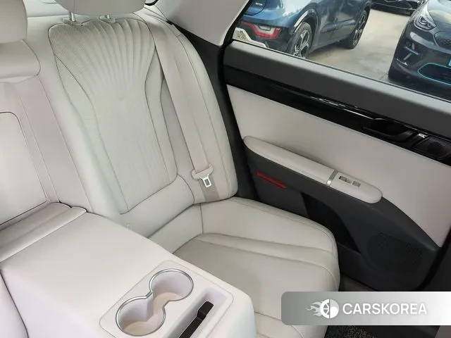 Hyundai Grandeur Hybrid (GN7) id 3042673 из Кореи 20