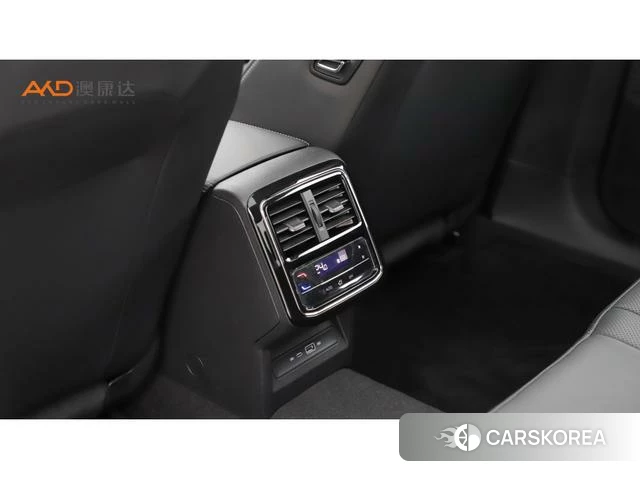Volkswagen Passat id 4335116 из Китая 10