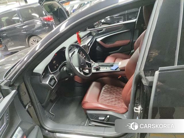 Audi A7L id 4265998 из Китая 13