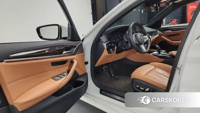 BMW 5 Series (G30) id 3635196 из Кореи 20