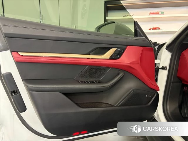 Porsche Taycan id 3909251 из Кореи 12