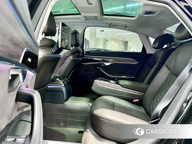 Audi A8 id 4253911 из Китая 10