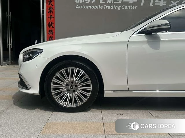 Mercedes-Benz E-class id 4263698 из Китая 25