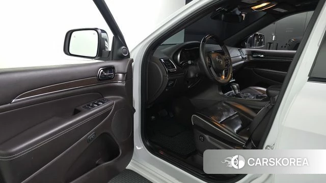 Jeep Grand Cherokee id 3905527 из Кореи 20