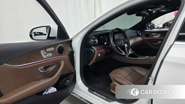 Mercedes-Benz E-Class W213 id 4716535 из Кореи 35